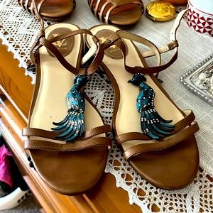 Vince Camuto Signature peacock sandals 8m/39